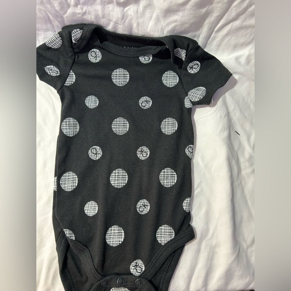 Short sleeve onesie